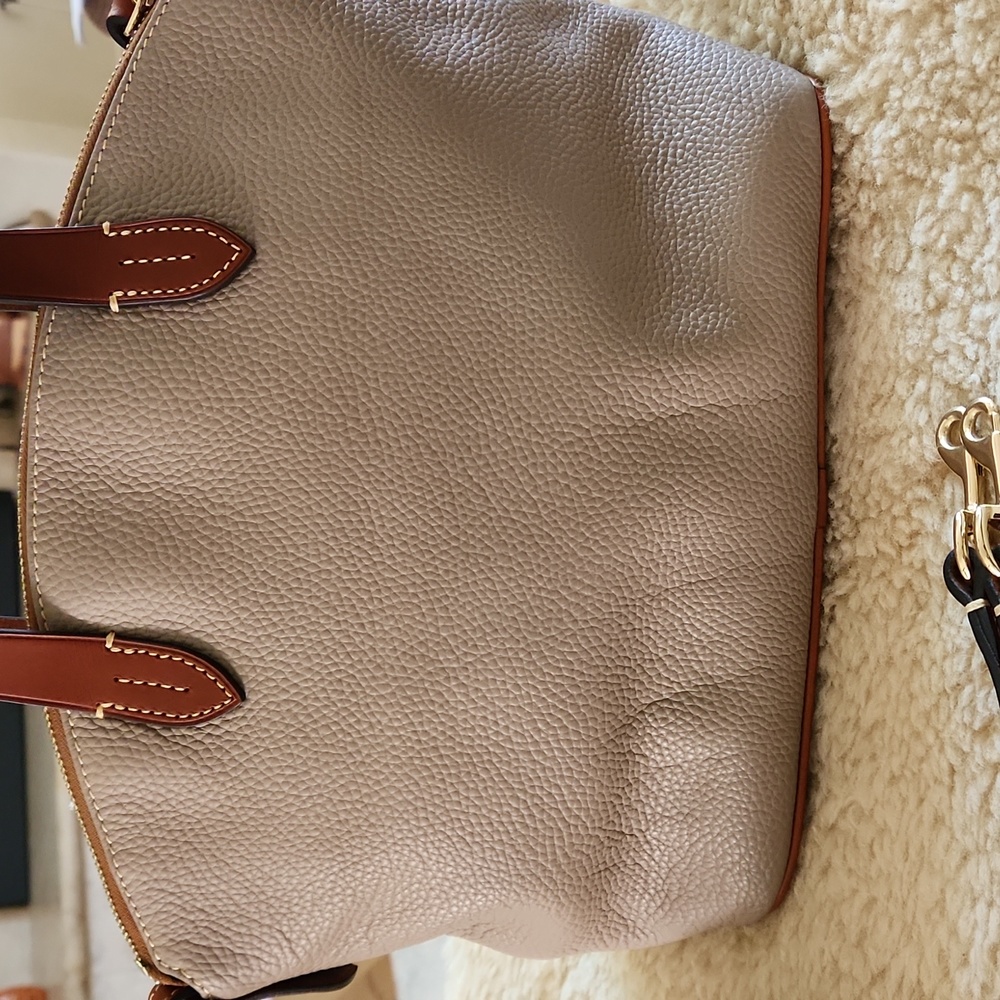 Gorgeous Dooney & Bourke Elephant Leather Satchel or Shoulder Bag 🩶🐘 - Picture 6 of 16